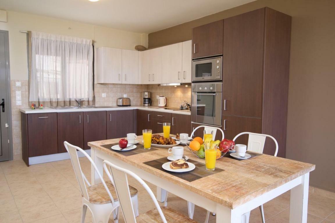 Gliving365 Capital Apartment Аргостолион Екстериор снимка