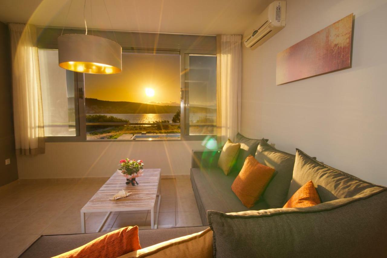 Gliving365 Capital Apartment Аргостолион Екстериор снимка