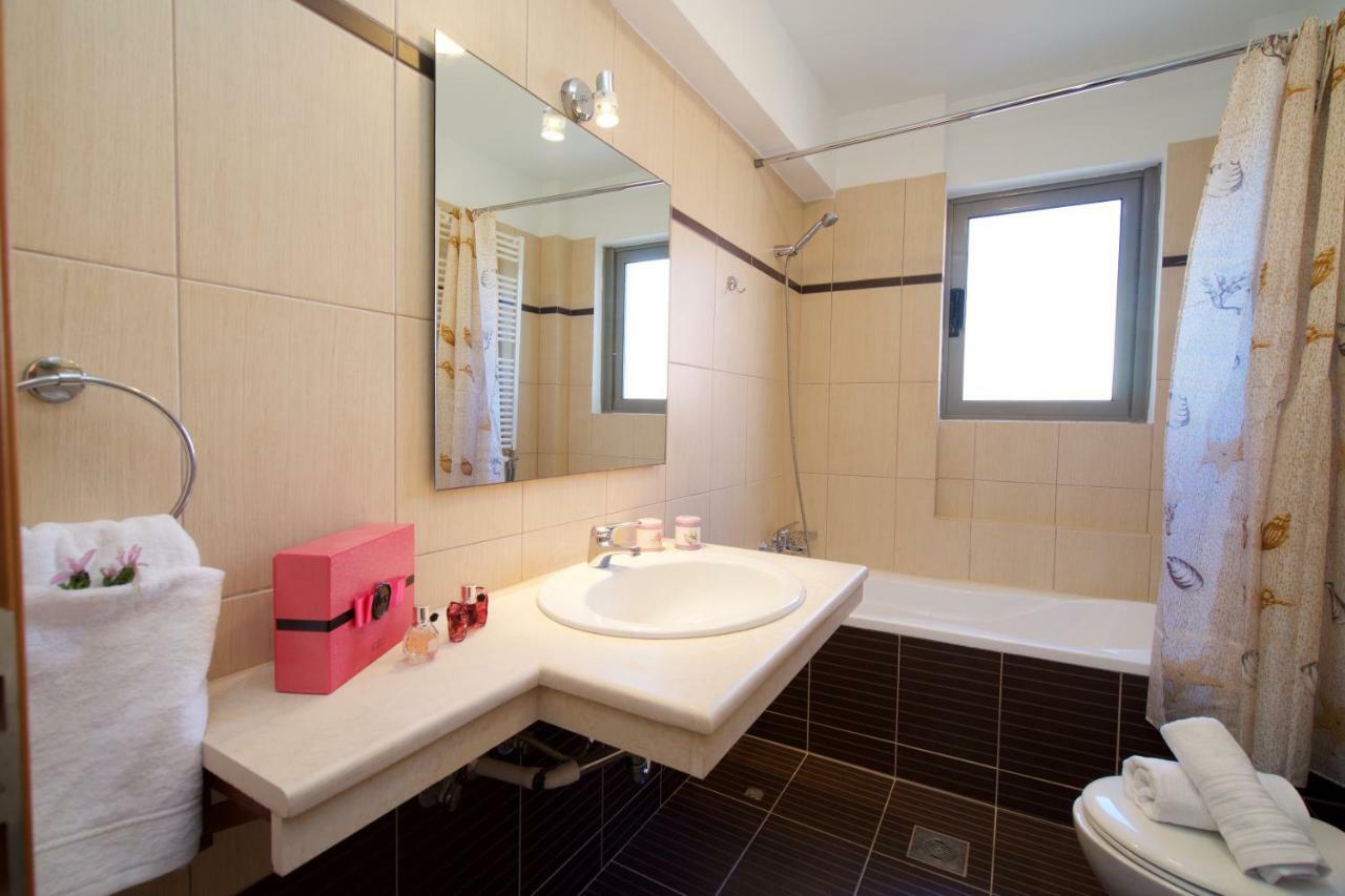 Gliving365 Capital Apartment Аргостолион Екстериор снимка